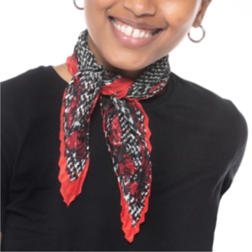 NWT Macy’s INC Neck Scarf Pleated Black Red